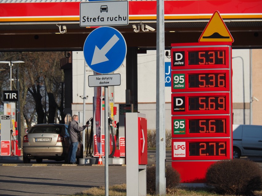 Na łódzkich stacjach paliw wzrost cen - a będzie coraz drożej