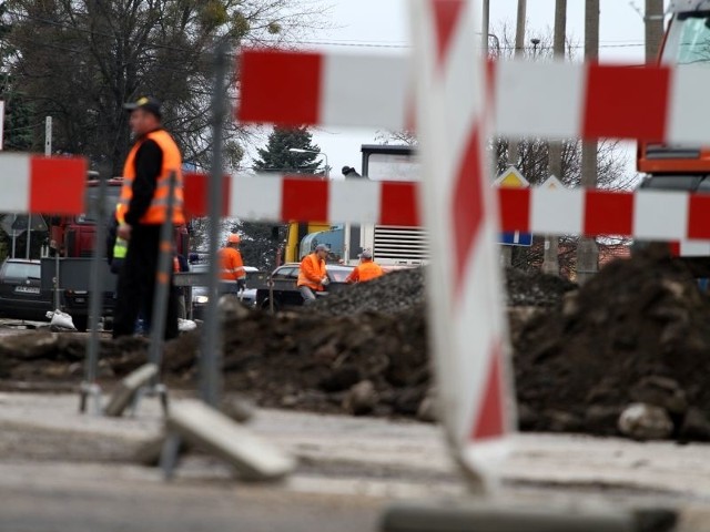 W Michałowie trwają prace nad poprawą infrastruktury drogowej.