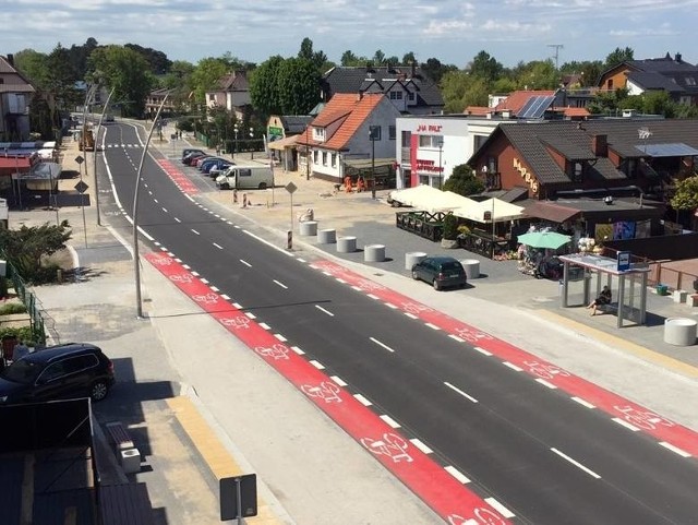 Droga - główna w nadmorskim Mielnie - została w tym roku wyremontowana za 11 mln złotych.