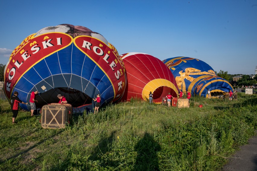 Balony na ogrzane powietrze na krakowskim niebie. Z okazji święta Stanów Zjednoczonych [GALERIA]
