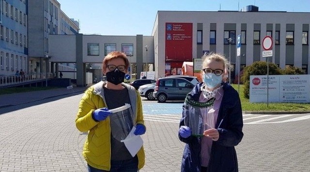Świętokrzyscy działacze KOD produkują przyłbice i rozdają  szpitalom w Kielcach i regionie