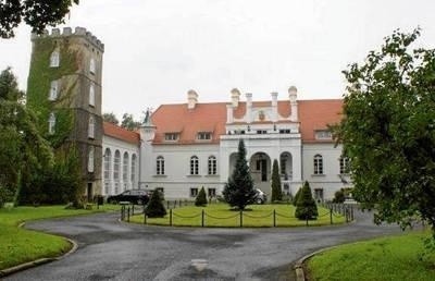 Okazały pałac oraz 10-hektarowy park kosztowały ponad 4,6 mln zł Fot. archiwum