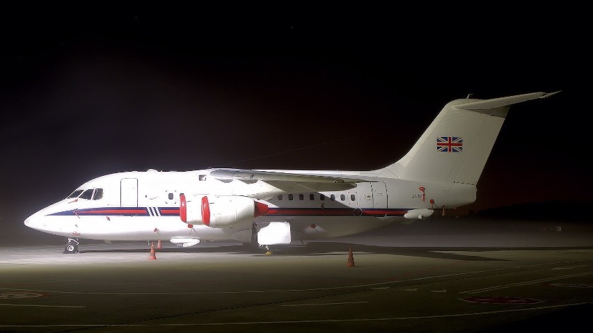 Listopadowy, z 2021 roku, gość - BAe 146 należący do Royal...