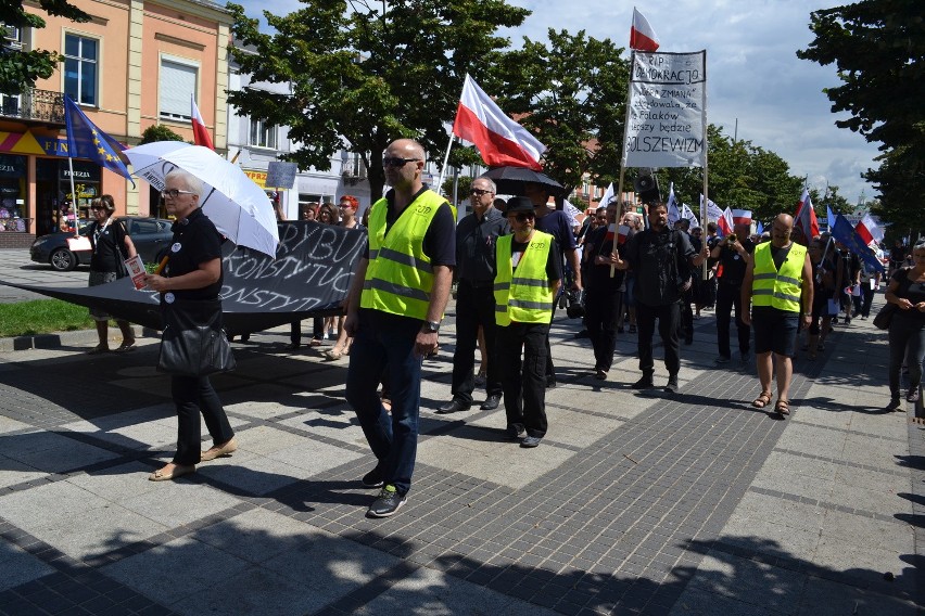 Czarny marsz KOD w Częstochowie