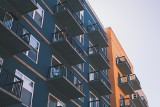 Blisko 3,7 mld zł Polacy pożyczyli na zakup mieszkań w ramach programu „Bezpieczny Kredyt 2%”. Środków w programie zabraknie?