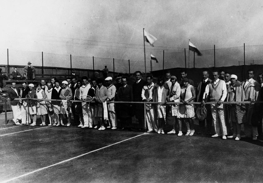 W 1930 r. na kortach w Katowicach odbył się mecz Górny Śląsk...