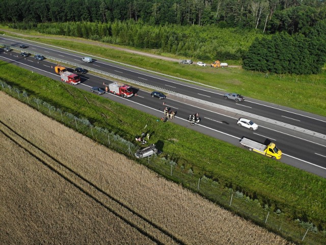 Wypadek w Rulewie na A1. W zderzeniu dwóch samochodów osobowych ucierpiały cztery osoby.