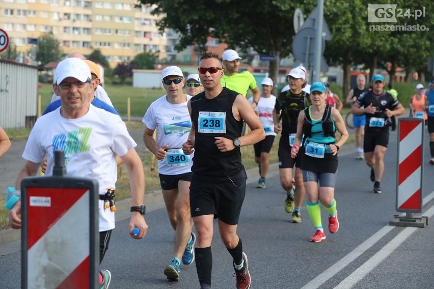 Maraton Szczeciński 2018: pół tysiąca biegaczy! [DUŻO ZDJĘĆ, WIDEO]