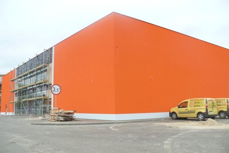 Nowe centrum handlowe w Kielcach rośnie w siłę. Wkrótce wielkie otwarcie