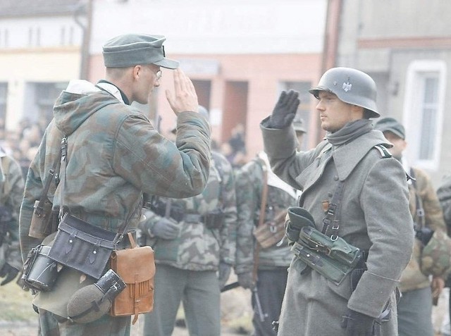 Tym razem rekonstruktorzy pokażą nam atak na posterunek w Normandii i bitwę pod Budziszynem