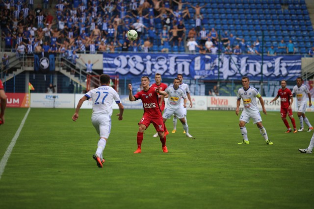 W Gliwicach Piast wygrał z Wisłą 2:1. W Płocku było 0:0.