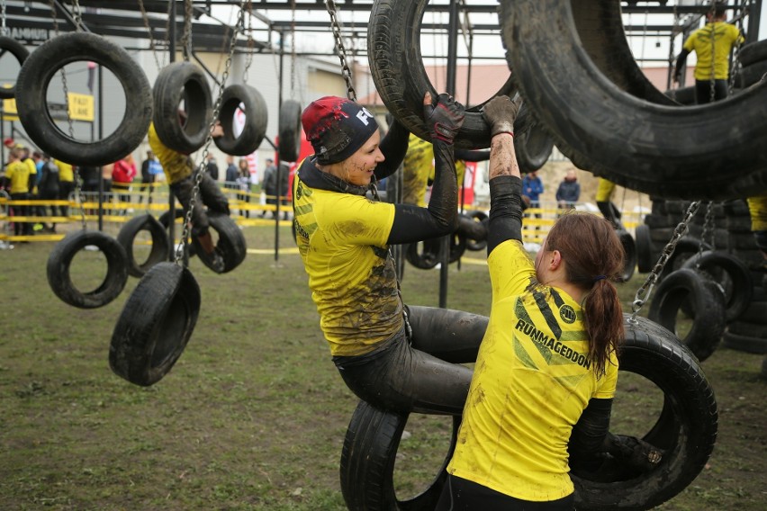 Runmageddon na Partynicach. Pierwszy dzień zmagań [GALERIA ZDJĘĆ]