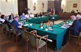 Nowy Sącz. Część radnych chce powrotu dopłat, ale prezydent ma inny plan