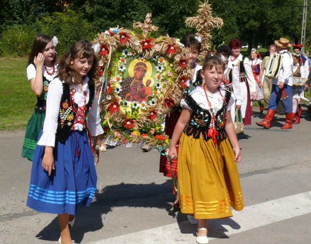 Dożynki w Majdanie Zbydniowskim w gminie Zaleszany.