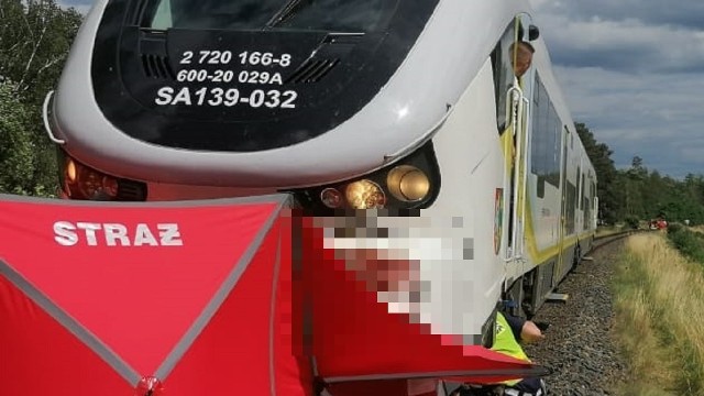 W wypadku na przejeździe kolejowym zginął 8-letni chłopiec.