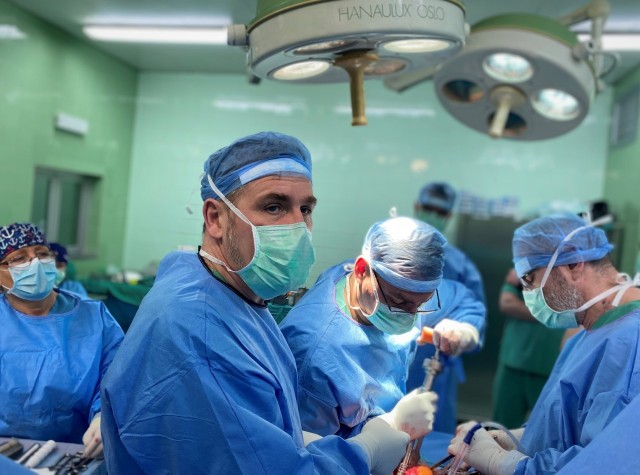 Sukces i nadzieja dla chorych: Ortopedzi w Gliwicach rozpoczęli operacje  chorych onkologicznie z przerzutami do kości | Dziennik Zachodni
