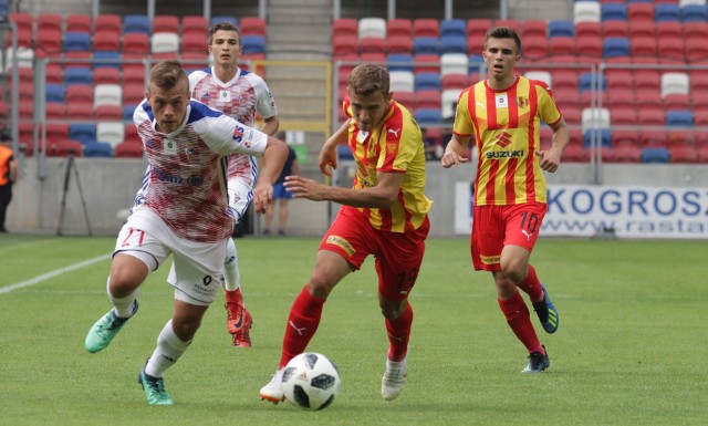 Korona Kielce - na zdjęciu Ken Kallaste i Ivan Jukić - na inaugurację zremisowała z Górnikiem Zabrze 1:1. W sobotę na Kolporter Arenie zagra z Legią Warszawa.