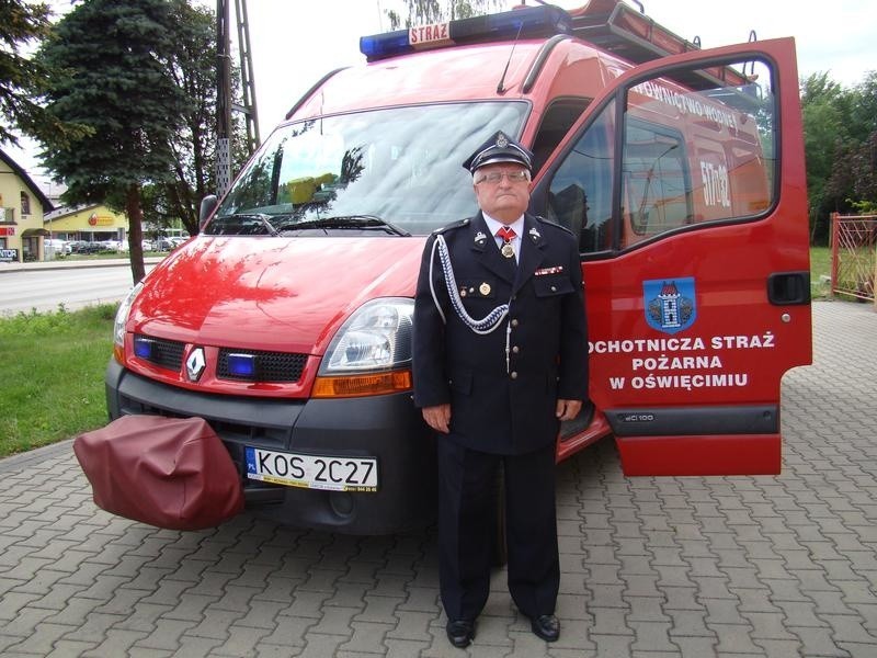 Przez 38 lat był prezesem Ochotniczej Straży Pożarnej w Oświęcimiu. Najdłużej w historii jednostki