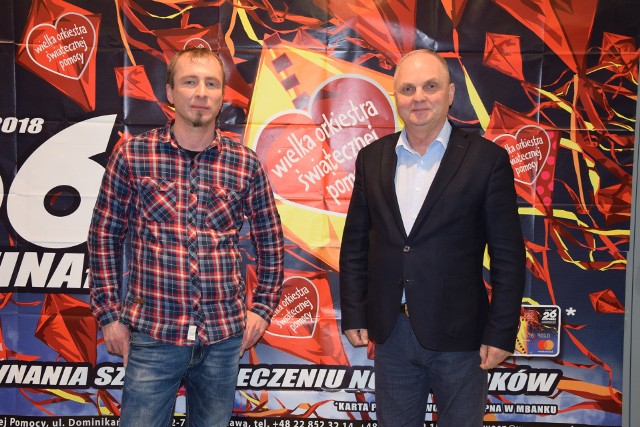 Paweł Zubiński, szef suchedniowskiego sztabu i Andrzej Karpiński, dyrektor „Kuźnicy” zapraszają na XXVI finał WOŚP.