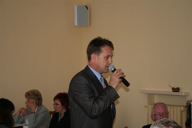 Grzegorz Jasionowski - dyrektor Rubinka był na sesji Rady Powiatu, na której podjęto uchwałę w sprawie nadania imienia szkole