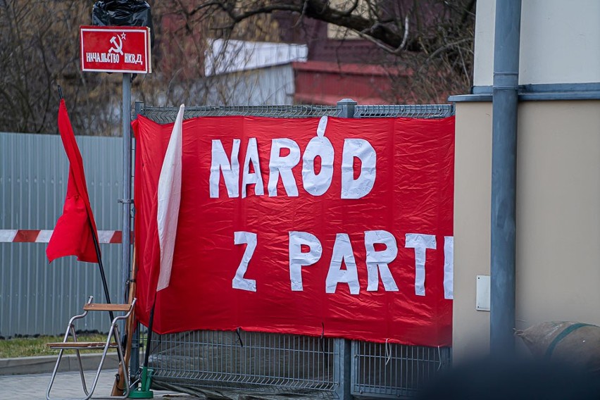 Stary Sącz. Narodowy Dzień Pamięci Żołnierzy Wyklętych. Miłośnicy historii oddali hołd Niezłomnym[ZDJĘCIA]