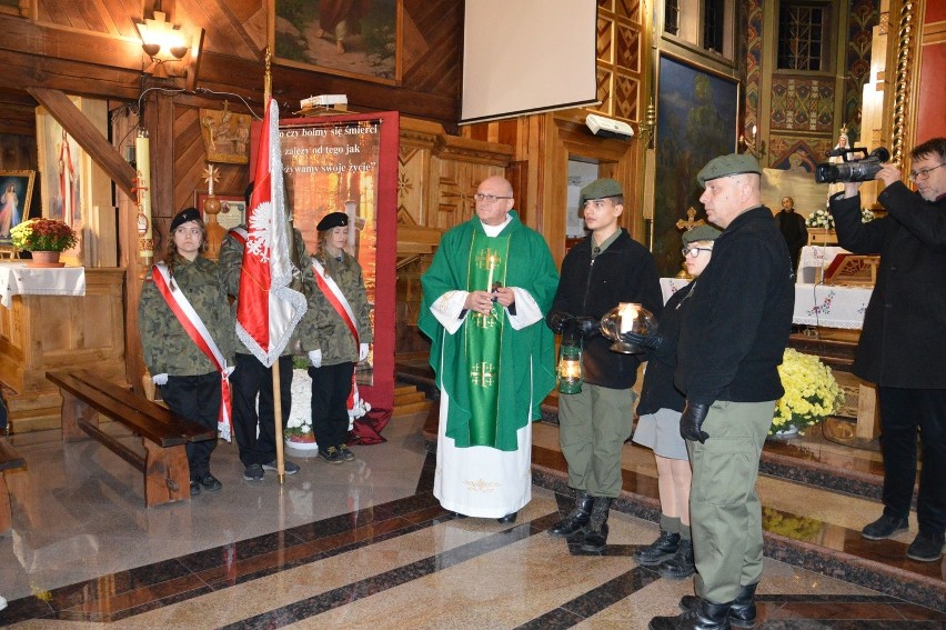 W Ostrowcu płonie Ogień Niepodległości