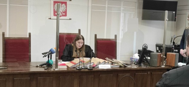 Sąd Rejonowy w Lęborku skazał osoby odpowiedzialne za zastrzelenie żubra. Sędzia Iwona Wańczycka.