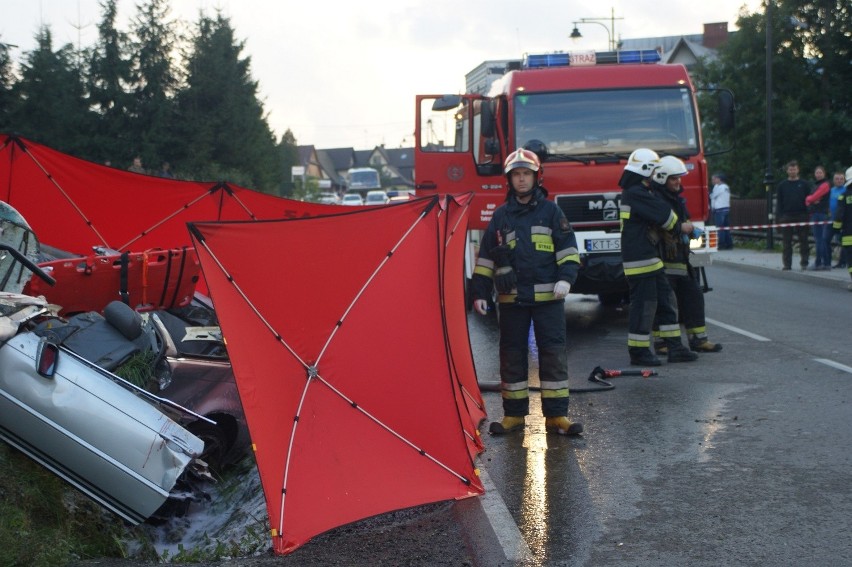 Wypadek w Bukowinie Tatrzańskiej. Jedna osoba nie żyje [ZDJĘCIA, WIDEO]