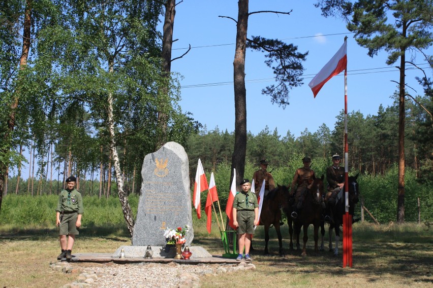 IV Bieg Szlakiem Leśnych w Lipinkach. 105 biegaczy oddało hołd Żołnierzom Niezłomnym