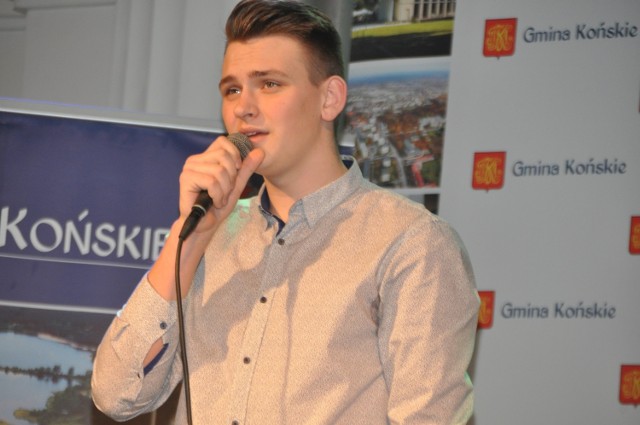 Jednym z wokalistów, którzy zakwalifikowali się do finału jest Michał Trojanowski z I Liceum Ogólnokształcącego w Końskich.