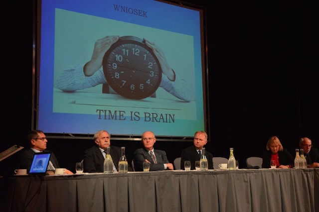 ”Time is brain” czyli „Czas to mózg”. To hasło konferencji konsultantów wojewódzkich z regionu. Rozmawiali o leczeniu udaru