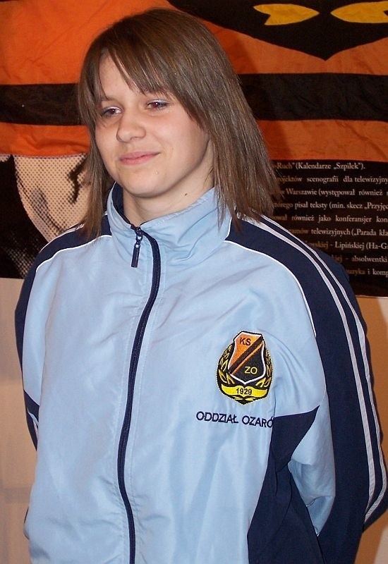 Kinga Bzduch wygrała walkę finałową i zdobyła złoty medal mistrzostw Polski kadetek.