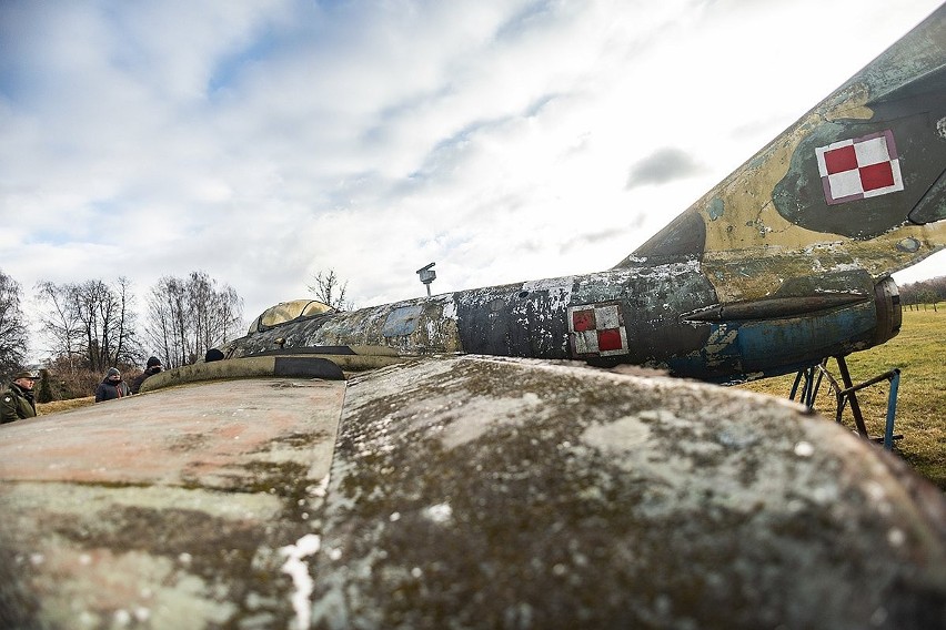 Politechnika Białostocka wyremontuje odrzutowiec. Obiekt stanie się wizytówką Parku Militarnego, tworzonego przez Muzeum Wojska (zdjęcia)