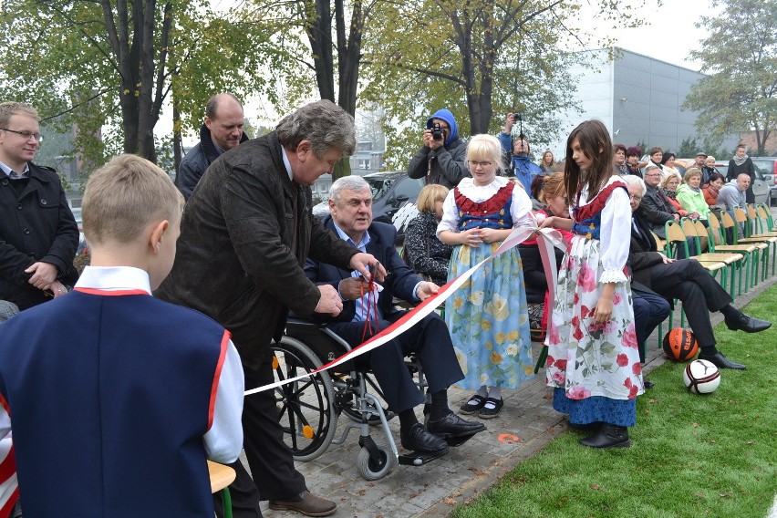 Nowoczesne boisko w Rybniku otwarte. Takich obiektów jest już ponad 40 [ZDJĘCIA]