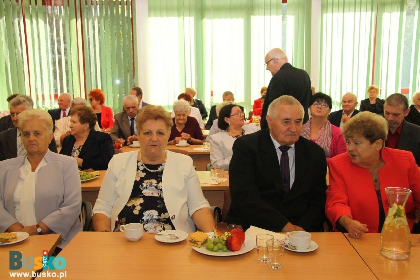 Wielkie święto 49 par w Busku-Zdroju. Przeżyli razem 50,60 i...70 lat! (DUŻO ZDJĘĆ)
