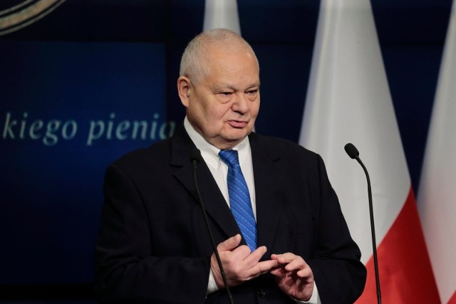 Podczas czwartkowej konferencji prasowej prezes NBP Adam Glapiński podzielił się prognozami dotyczącymi sytuacji ekonomicznej w Polsce.
