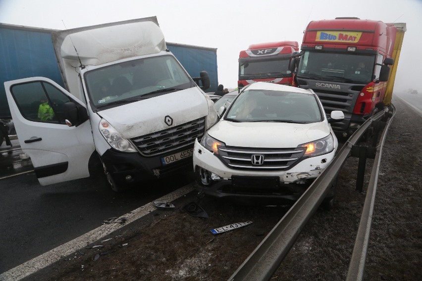 26-01-2017 piotrkow karambol na autostradzie a1 pod...