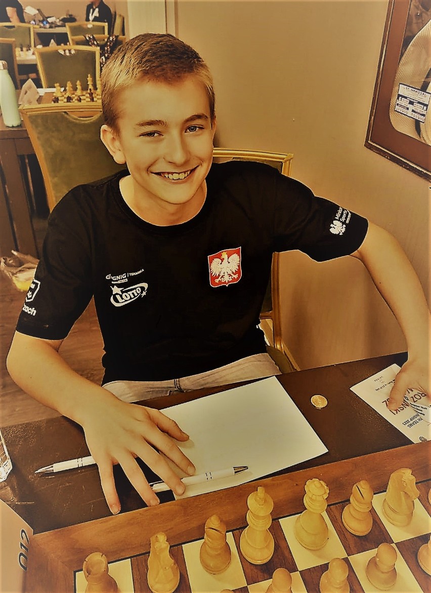 Mateusz Różański z Sandomierza drużynowym mistrzem Europy w szachach na zawodach w Rumunii. Był najlepszym punktem naszej reprezentacji