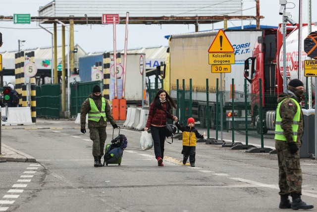 Więcej osób przyjechało z Ukrainy niż z Polski na nią wyjechało