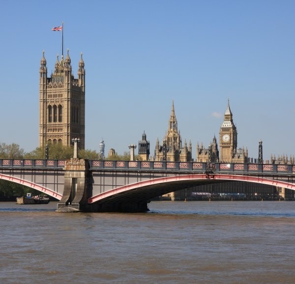 Londyn: Most Lambeth i Parlament.