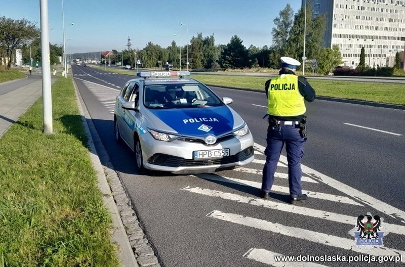 Szybka akcja dolnośląskiej policji. 21 kierowców zostało bez prawa jazdy! [ZDJĘCIA]