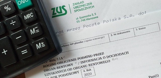 Nadpłata, której wysokość nie przekracza 23,20 zł, jeżeli nie wskazano rachunku, na który ma zostać zwrócona, jest zwracana tylko w kasie urzędu skarbowego.