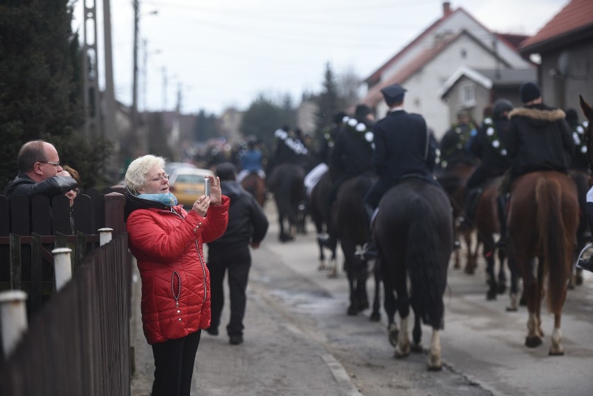 Procesja konna w Ostropie Wielkanoc 2015