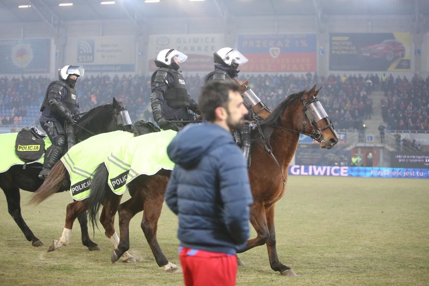 02.03.2018 rok. Piast - Górnik, derby przerwane w 81....