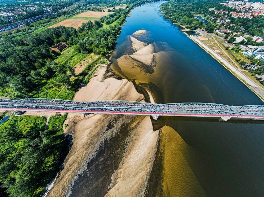 Toruń. Most im. Józefa Piłsudskiego z szansą na prestiżową nagrodę. W zwycięstwie mogą pomóc mieszkańcy