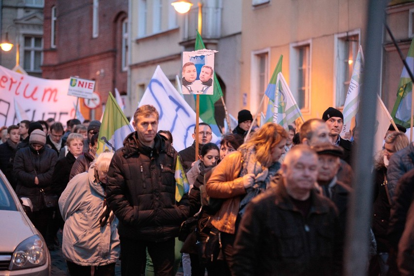 Protest odbył się dokładnie w rok od pierwszej informacji na...