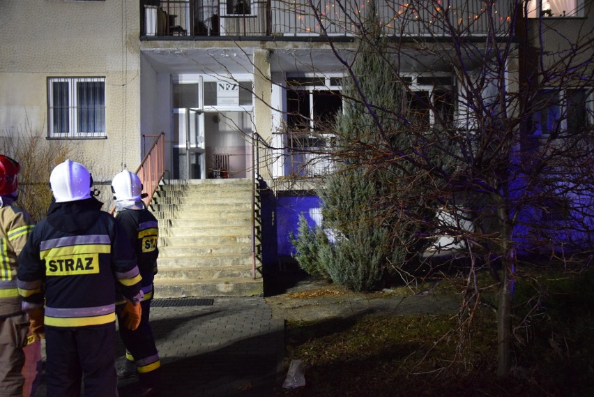 Nocny pożar w przychodni zdrowia w Burgrabicach w gminie Głuchołazy. Prawdopodobnie lokator zaprószył ogień