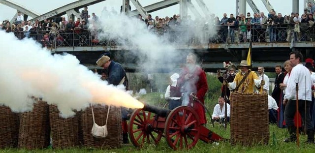 W weekend do Tykocina przyjechało kilkudziesięciu miłośników historii z całej Polski. Byli wśród nich wojowie m.in. z Białegostoku, Kielc, Warszawy.