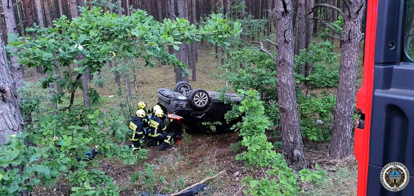 Ptaki. Wypadek na drodze wojewódzkiej 648. Toyota dachowała...