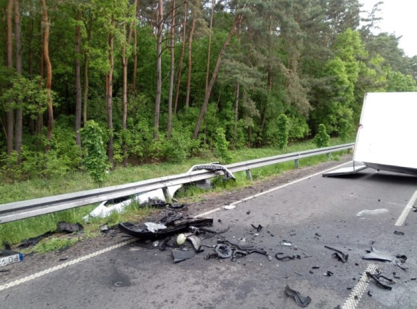 - Do wypadku doszło na prostym odcinku drogi - informuje...